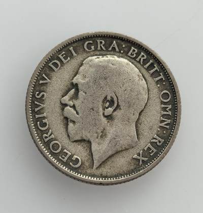 外国优质老铜币纪念币银币专场，周六晚上九点倒数截拍，满百包邮，节前出差在外，5月3日统一发货,可寄存半年，喜欢朋友微信扫描二维码可直接参拍 英国乔治五世时期1920年1先令银币，正面为国王头像，背面是皇冠雄狮图案，是一战后英国经济恢复期的流通货币。