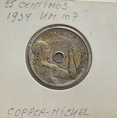 外国优质老铜币纪念币银币专场，周六晚上九点倒数截拍，满百包邮，节前出差在外，5月3日统一发货,可寄存半年，喜欢朋友微信扫描二维码可直接参拍 欧洲老藏家币藏-西班牙第二共和国 1934 年自由女神25分，以共和象征与农工元素喻民生，属大萧条时期流通货币，见证共和动荡与内战前夕的社会经济格局。