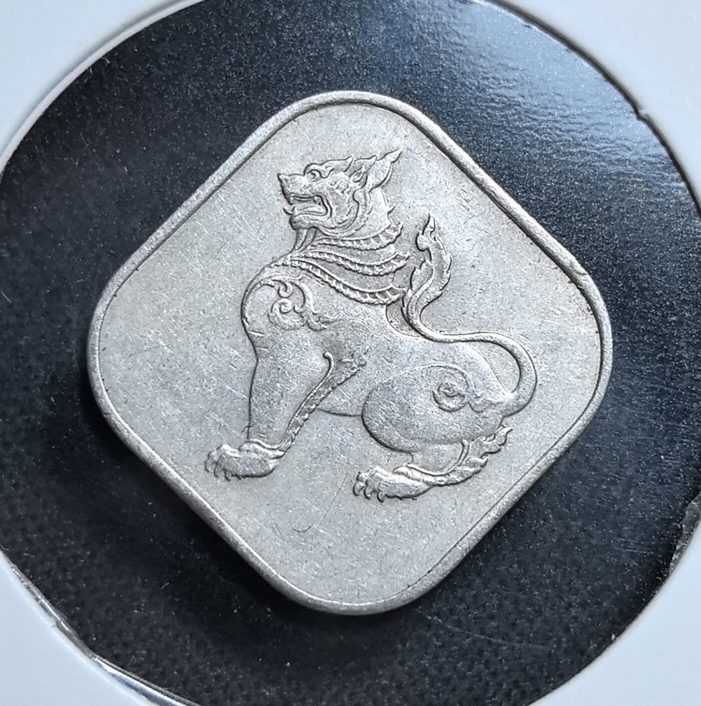 外国优质老铜币纪念币银币专场，周六晚上九点倒数截拍，满百包邮，节前出差在外，5月3日统一发货,可寄存半年，喜欢朋友微信扫描二维码可直接参拍