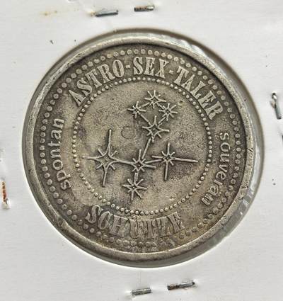 外国优质老铜币纪念币银币专场，周六晚上九点倒数截拍，满百包邮，节前出差在外，5月3日统一发货,可寄存半年，喜欢朋友微信扫描二维码可直接参拍 德国德奥地区星座性爱泰勒币，正面是射手座的星座连线，背面是象征该星座的情色艺术图案，属于 20 世纪中后期流行的趣味收藏类代币，兼具占星与成人文化元素，是西方民俗收藏里的小众品类。