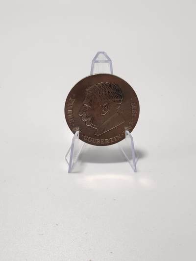 南水社第5次拍卖  东德（DDR）1974年顾拜旦奥林匹克纪念章 原盒原品 章体完好 实拍如图