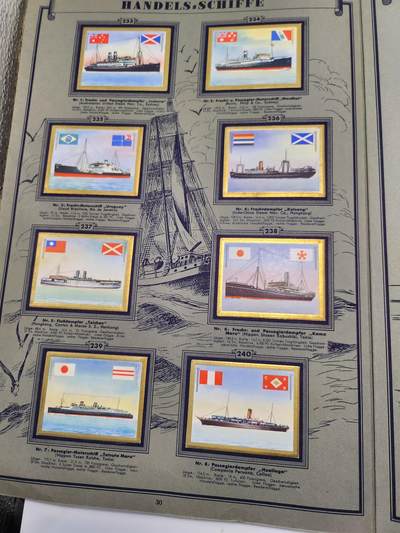 南水社第5次拍卖  魏玛共和国时期 德国Saba烟草出品《Schiffsbilder mit Spezialflaggen》世界各国战舰/商船主题香烟卡收藏册（II.Folge 第二辑） 全套250枚彩色贴画卡完整无缺 含一战德/奥匈/美/英/中/日/法等国海军舰艇及民用船只 附船旗、数据与世界海军地图 20世纪初船舶史