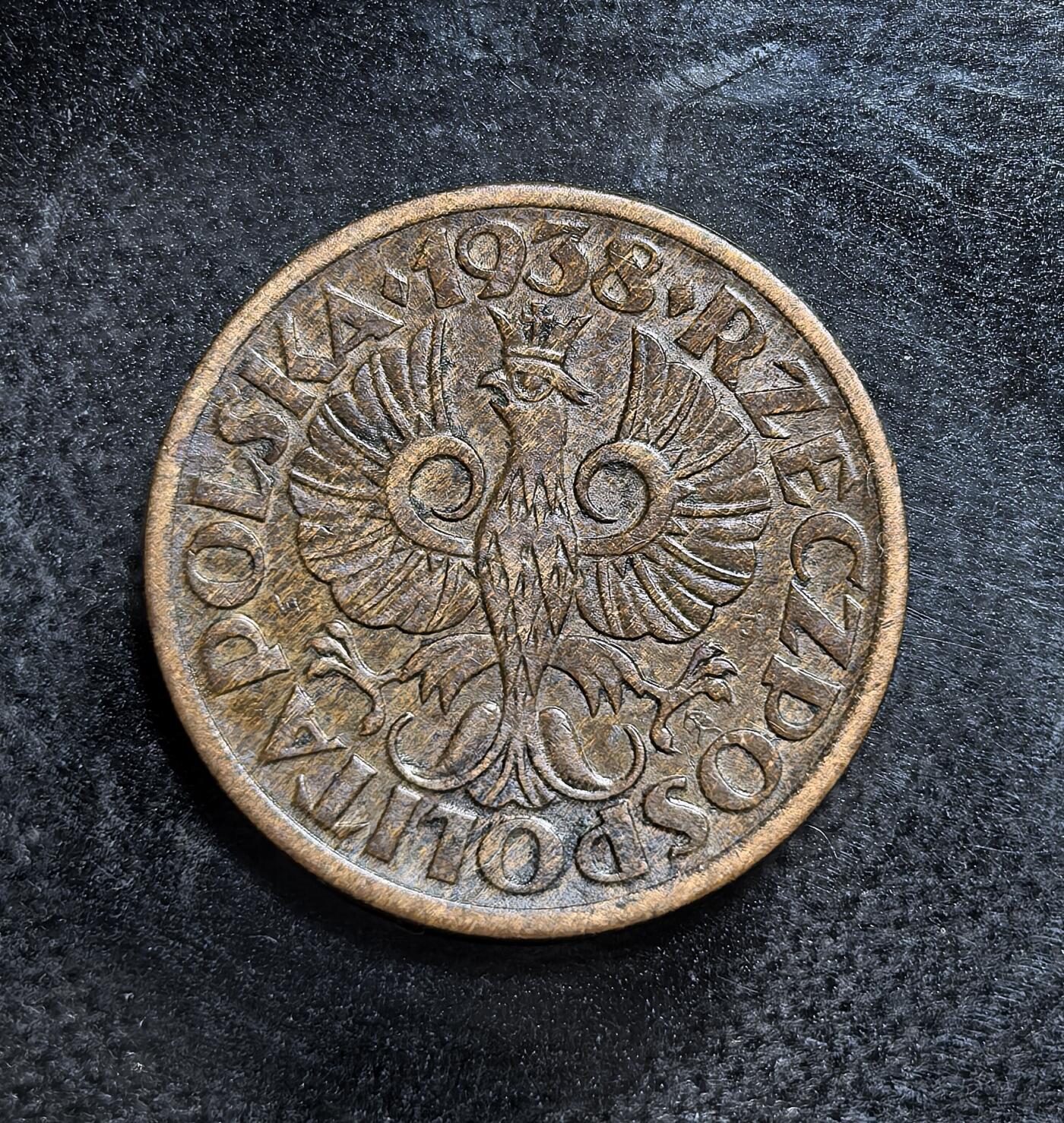 外国优质老铜币纪念币银币专场，周六晚上九点倒数截拍，满百包邮，节前出差在外，5月3日统一发货,可寄存半年，喜欢朋友微信扫描二维码可直接参拍