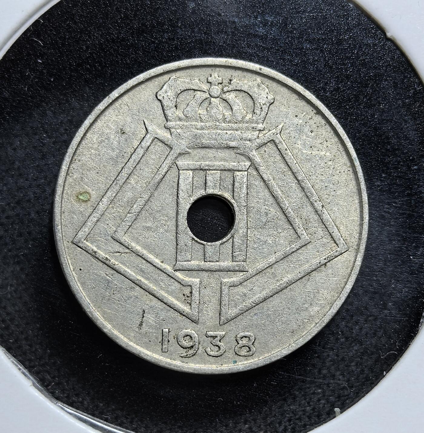 外国优质老铜币纪念币银币专场，周六晚上九点倒数截拍，满百包邮，节前出差在外，5月3日统一发货,可寄存半年，喜欢朋友微信扫描二维码可直接参拍