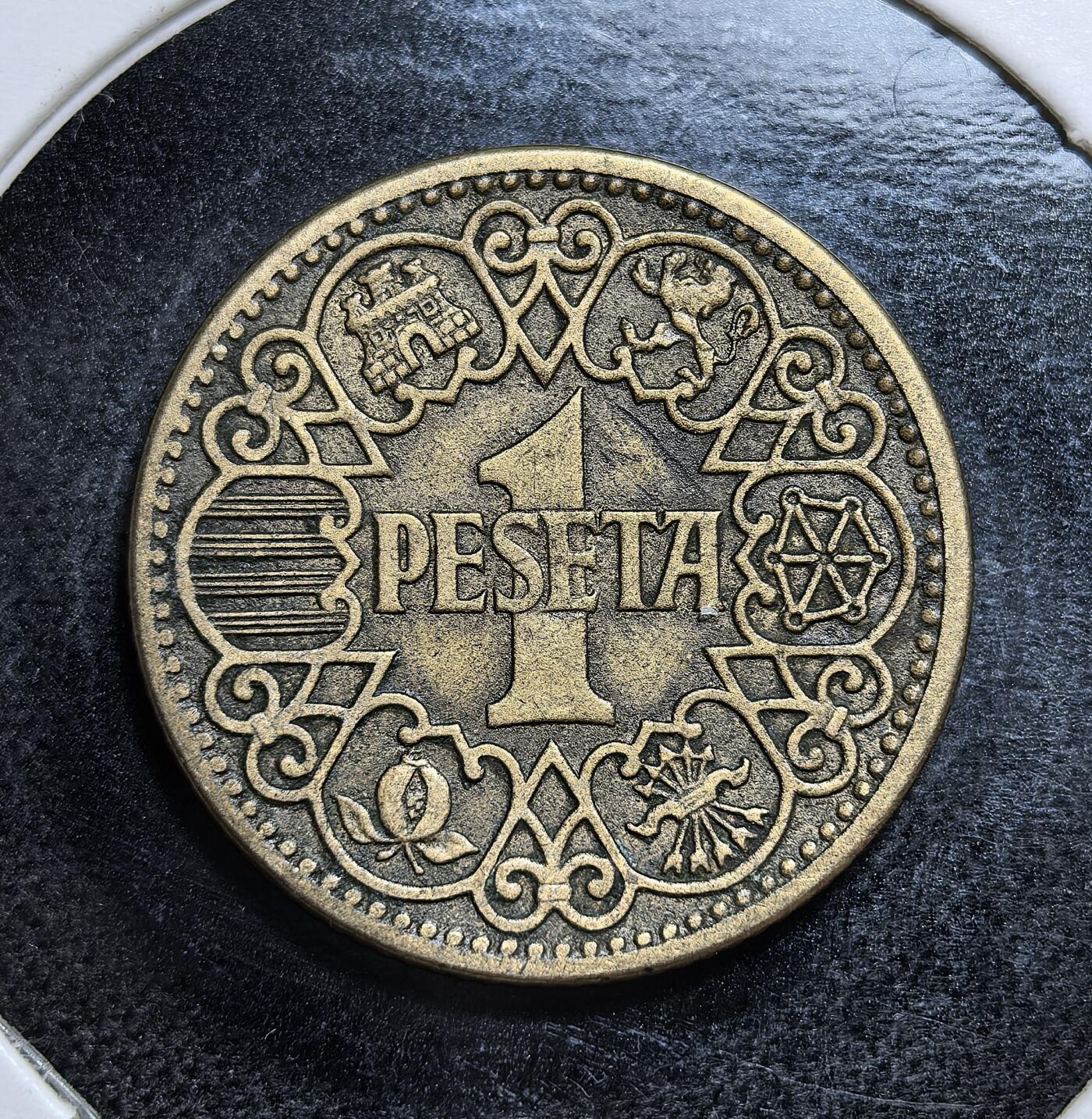 外国优质老铜币纪念币银币专场，周六晚上九点倒数截拍，满百包邮，节前出差在外，5月3日统一发货,可寄存半年，喜欢朋友微信扫描二维码可直接参拍