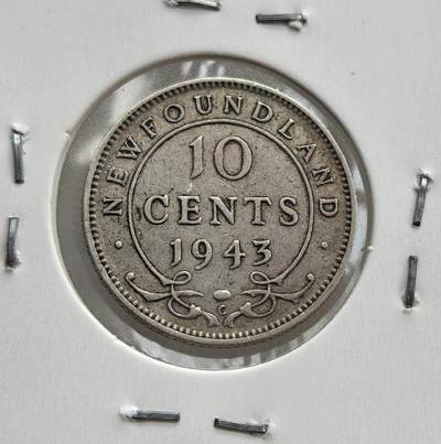 外国优质老铜币纪念币银币专场，周六晚上九点倒数截拍，满百包邮，节前出差在外，5月3日统一发货,可寄存半年，喜欢朋友微信扫描二维码可直接参拍 纽芬兰自治领1943年乔治六世 10 分银币，是二战期间的英属殖民地货币，见证了纽芬兰加入加拿大联邦前的最后一段自治领历史。