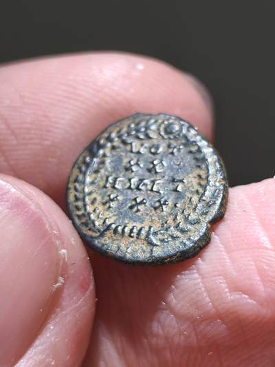 星盘世界钱币 5.2年度精品币大拍 一周年抽奖活动 古罗马帝国，君士坦斯一世，誓愿二十年，再愿30年铜币，干坑，人脸发丝堪称顶级的状态。