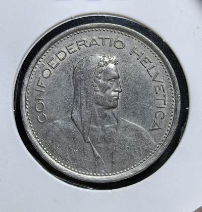 外国优质老铜币纪念币银币专场，周六晚上九点倒数截拍，满百包邮，节前出差在外，5月3日统一发货,可寄存半年，喜欢朋友微信扫描二维码可直接参拍 瑞士1968年5法郎，正面是象征瑞士的阿尔卑斯山民形象，背面为瑞士国徽，是瑞士中立政策下经济繁荣时期的货币见证。