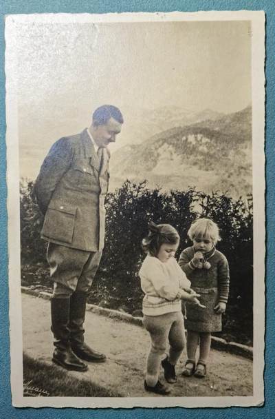 盛世勋华——号角文化勋章邮票专场拍卖第318期 德国（1939）未使用小胡子主题明信片 与孩子们在一起