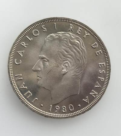 外国优质老铜币纪念币银币专场，周六晚上九点倒数截拍，满百包邮，节前出差在外，5月3日统一发货,可寄存半年，喜欢朋友微信扫描二维码可直接参拍 欧洲老藏家币藏-西班牙胡安・卡洛斯一世1980年世界杯100比塞塔纪念币，为 1982 年世界杯主题纪念版，是西班牙民主化后迎接重大国际赛事的见证。