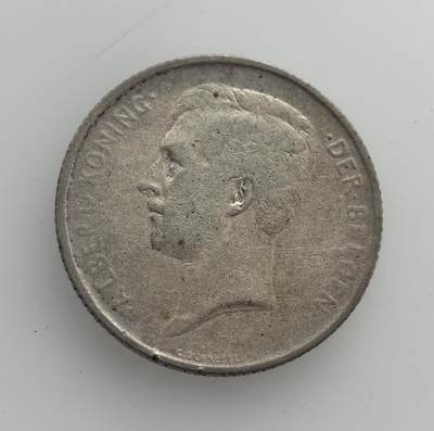 外国优质老铜币纪念币银币专场，周六晚上九点倒数截拍，满百包邮，节前出差在外，5月3日统一发货,可寄存半年，喜欢朋友微信扫描二维码可直接参拍 比利时1912年国王阿尔贝一世1法郎银币，是一战前夕发行的货币，见证了阿尔贝一世在位期间的比利时历史与当时的欧洲局势。