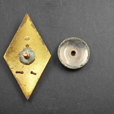 4月26日结束，成斌徽章钱币精品场 苏联理工学院校徽铜制珐琅