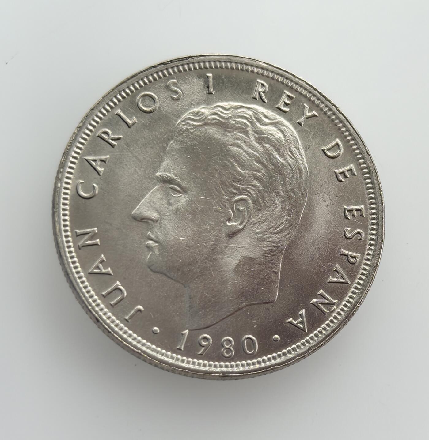 外国优质老铜币纪念币银币专场，周六晚上九点倒数截拍，满百包邮，节前出差在外，5月3日统一发货,可寄存半年，喜欢朋友微信扫描二维码可直接参拍