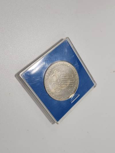南水社第5次拍卖  东德（DDR）1974年顾拜旦奥林匹克纪念章 原盒原品 章体完好 实拍如图