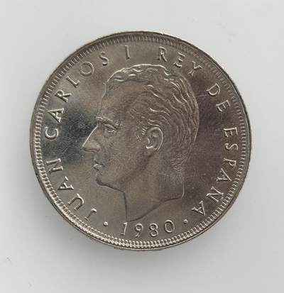 外国优质老铜币纪念币银币专场，周六晚上九点倒数截拍，满百包邮，节前出差在外，5月3日统一发货,可寄存半年，喜欢朋友微信扫描二维码可直接参拍 欧洲老藏家币藏-西班牙胡安・卡洛斯一世1980年世界杯25比塞塔纪念币，为 1982 年世界杯主题纪念版，是西班牙民主化后迎接重大国际赛事的见证。