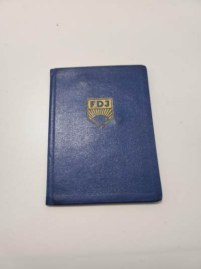 南水社第5次拍卖  东德时期 FDJ（自由德国青年团）女性会员证 带原照、印章及缴费戳记 1958年柏林签发