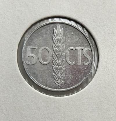 外国优质老铜币纪念币银币专场，周六晚上九点倒数截拍，满百包邮，节前出差在外，5月3日统一发货,可寄存半年，喜欢朋友微信扫描二维码可直接参拍 欧洲老藏家币藏-西班牙佛朗哥去世、胡安・卡洛斯一世继位初期 1975 年50 分，是西班牙从独裁向民主过渡阶段的流通辅币。