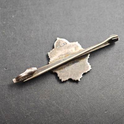 4月26日结束，成斌徽章钱币精品场 英国二战炮兵证章银质珐琅