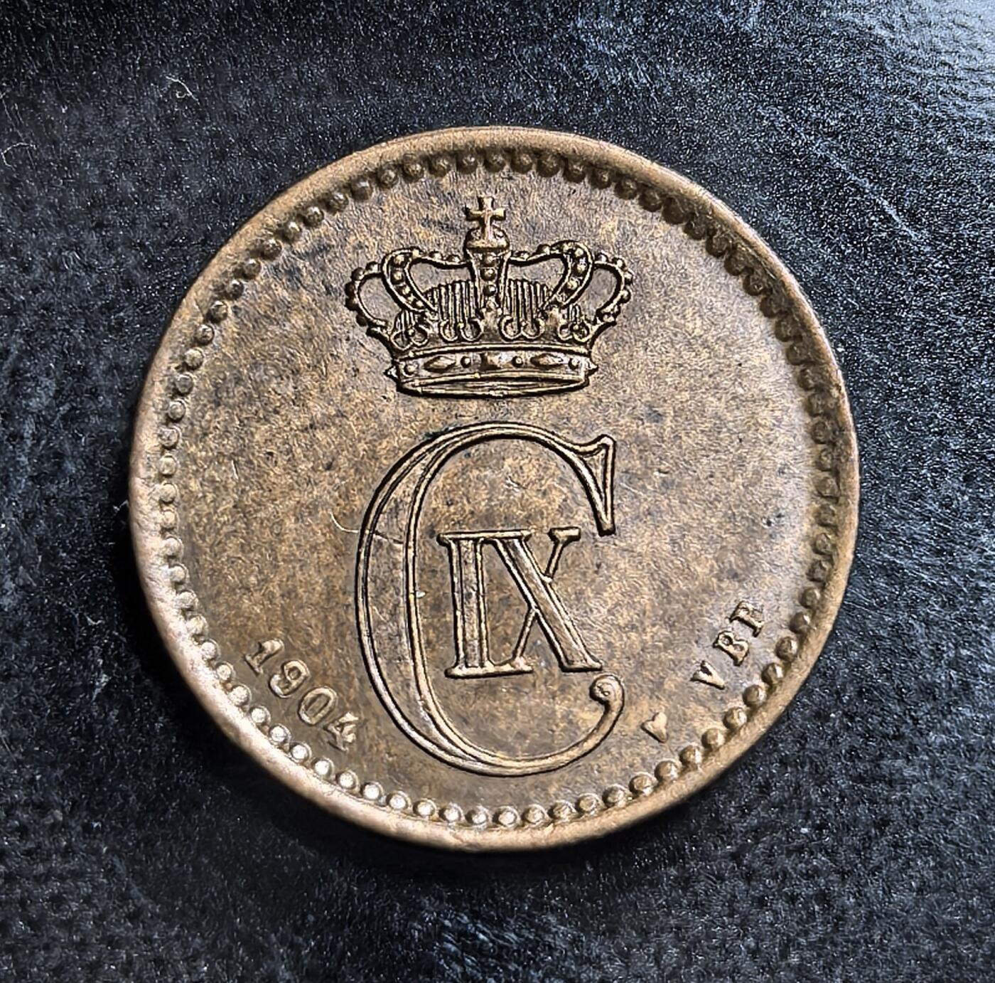 外国优质老铜币纪念币银币专场，周六晚上九点倒数截拍，满百包邮，节前出差在外，5月3日统一发货,可寄存半年，喜欢朋友微信扫描二维码可直接参拍