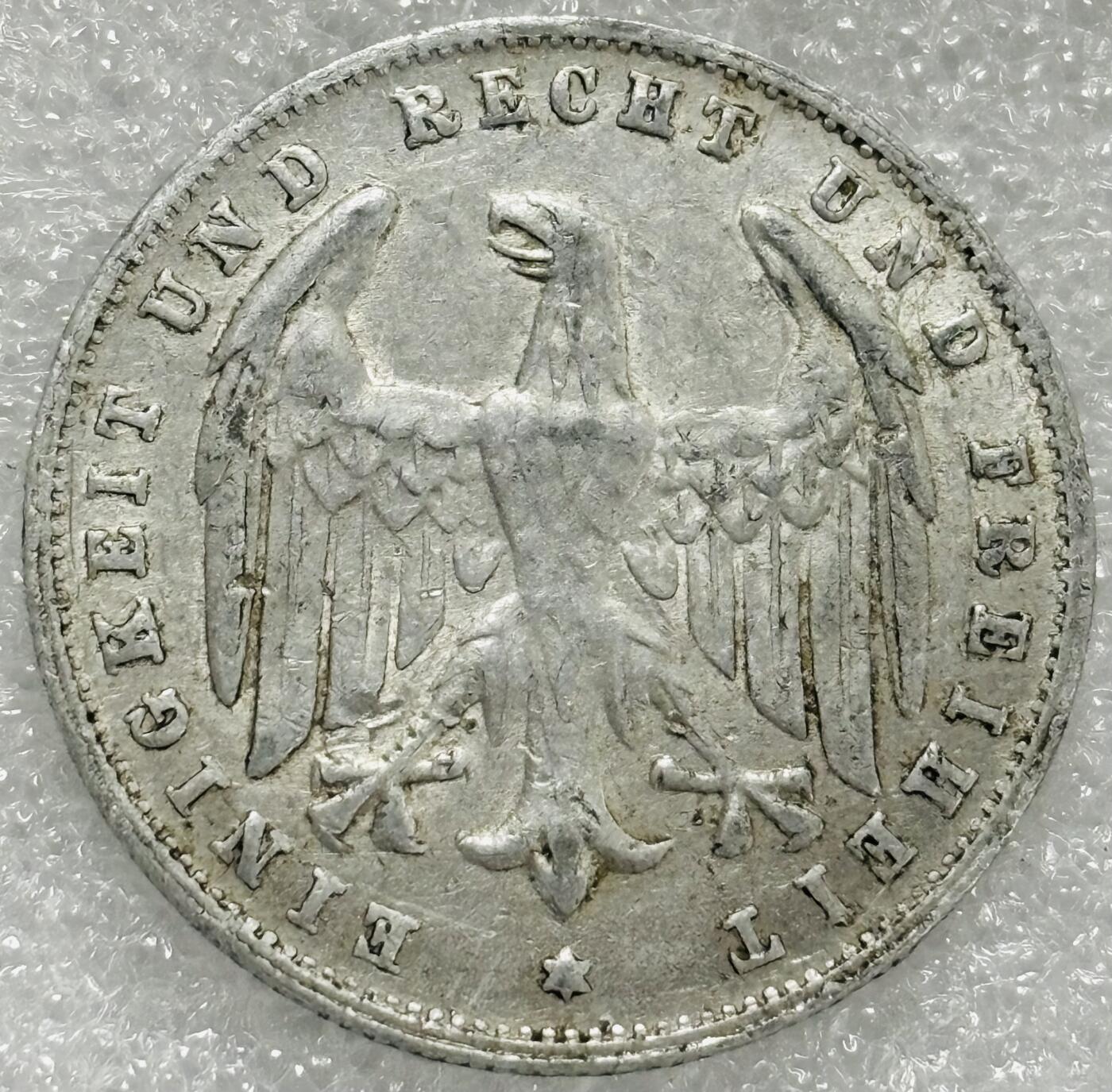 文馨钱币收藏第 302 场，国外回流老铜币，中东阿拉伯地区，拉美等国货币，30 号 1 号二连拍，长期接代拍业务，预计 4 月 4-5 号发货