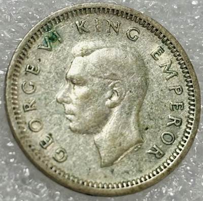 文馨钱币收藏第 302 场，国外回流老铜币，中东阿拉伯地区，拉美等国货币，30 号 1 号二连拍，长期接代拍业务，预计 4 月 4-5 号发货 1946 年英属新西兰乔治六世 3 便士银币，1.4 克 500 银，关门年