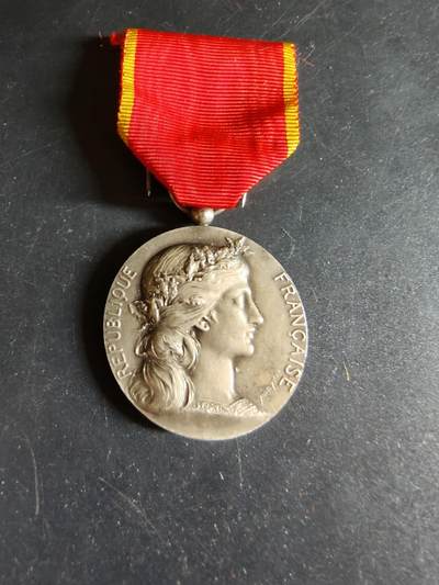 老王徽章第194期 - 法国银级东方工业协会奖章    实发   950银    27g