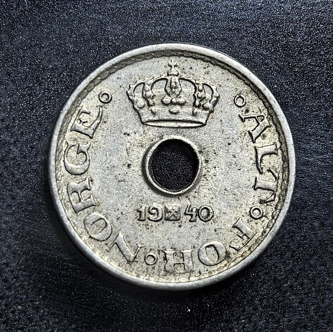 外国优质老铜币纪念币银币专场，周六晚上九点倒数截拍，满百包邮，节前出差在外，5月3日统一发货,可寄存半年，喜欢朋友微信扫描二维码可直接参拍