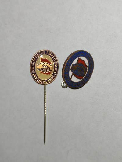 韵星假日军品类拍卖第56期  -- Rimey Holidays Militaria Auction 56 民主德国统一社会党党徽一组 插针别针 执政党派 铜热珐琅