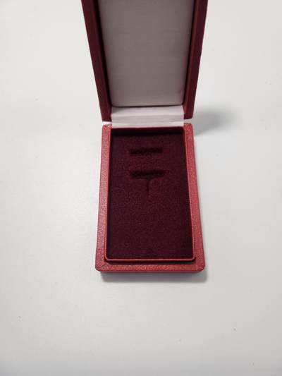 南水社第5次拍卖  东德（DDR）国家功绩奖章原盒原品 带略章 章体完好 实拍如图