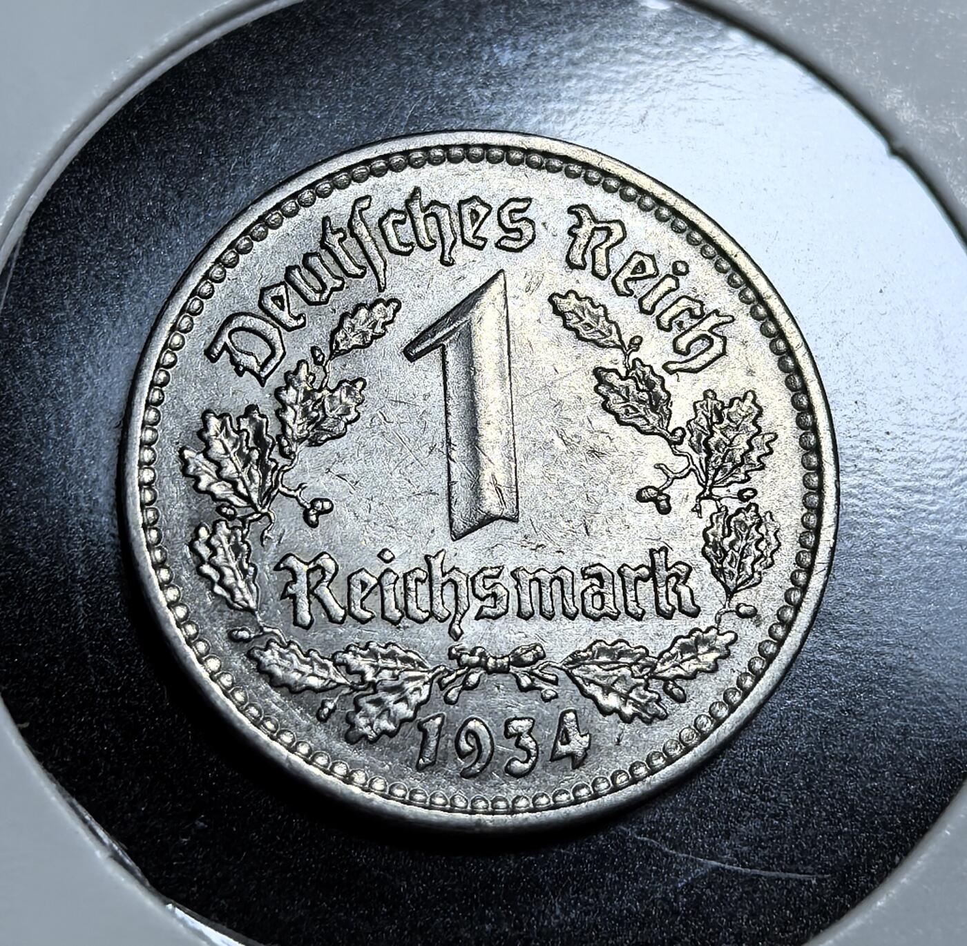 外国优质老铜币纪念币银币专场，周六晚上九点倒数截拍，满百包邮，节前出差在外，5月3日统一发货,可寄存半年，喜欢朋友微信扫描二维码可直接参拍