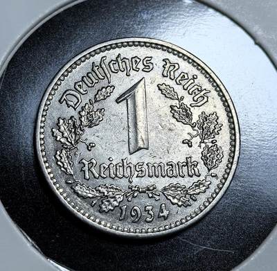外国优质老铜币纪念币银币专场，周六晚上九点倒数截拍，满百包邮，节前出差在外，5月3日统一发货,可寄存半年，喜欢朋友微信扫描二维码可直接参拍 纳粹德国1934年1帝国马克F版，正面为魏玛风格的帝国鹰与公共利益铭文，是纳粹早期延续旧币制的过渡性货币，见证了政权交替与经济扩张的开端。