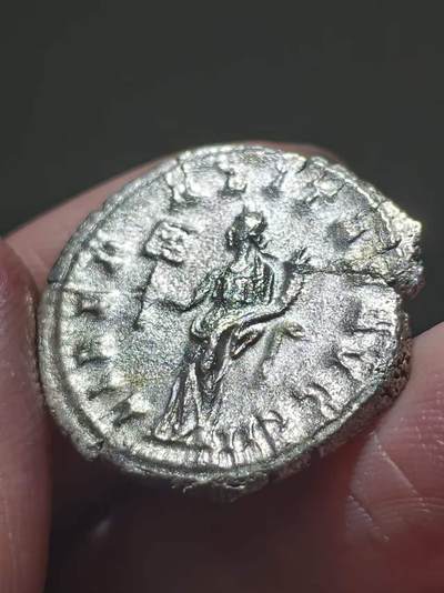 星盘世界钱币 5.2年度精品币大拍 一周年抽奖活动 美品！罗马帝国 公元244-249年 菲利普一世 安东尼安银币。正面为菲利普一世头戴芒冠面右侧像，铭文：IMP M IVL PHILIPPVS AVG