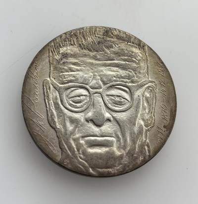 外国优质老铜币纪念币银币专场，周六晚上九点倒数截拍，满百包邮，节前出差在外，5月3日统一发货,可寄存半年，喜欢朋友微信扫描二维码可直接参拍 芬兰1970 年总统10 马克银币，纪念前总统尤霍・库斯蒂・帕西基维诞辰 100 周年。他在二战后主导芬兰外交，奠定了芬苏和平共处的外交基础。