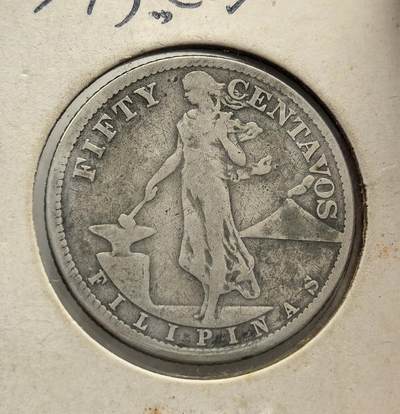 外国优质老铜币纪念币银币专场，周六晚上九点倒数截拍，满百包邮，节前出差在外，5月3日统一发货,可寄存半年，喜欢朋友微信扫描二维码可直接参拍 美属菲律宾1918年50分银币，铸有美国鹰徽与菲律宾女神像，是美国殖民统治时期的货币，见证了美菲殖民历史与当地经济变迁。