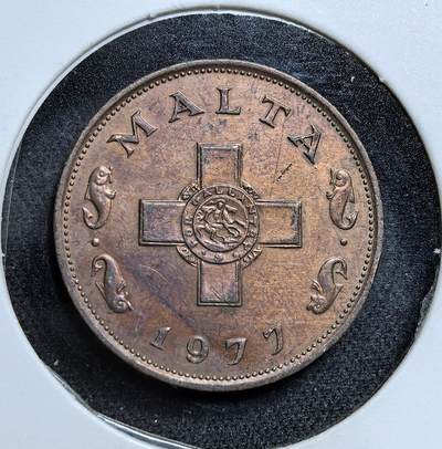 外国优质老铜币纪念币银币专场，周六晚上九点倒数截拍，满百包邮，节前出差在外，5月3日统一发货,可寄存半年，喜欢朋友微信扫描二维码可直接参拍 马耳他1977 年乔治十字乔治十字壹分铜币，正面的乔治十字是英国授予的乔治十字，象征马耳他二战中的英勇，是其独立后仍保留历史印记的早期流通货币。