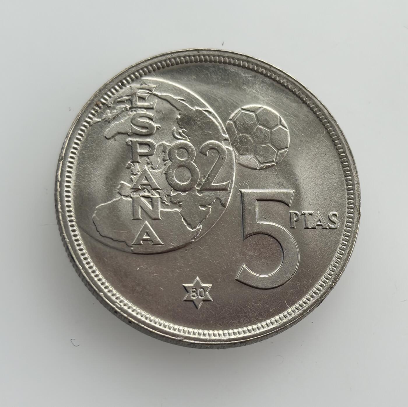 外国优质老铜币纪念币银币专场，周六晚上九点倒数截拍，满百包邮，节前出差在外，5月3日统一发货,可寄存半年，喜欢朋友微信扫描二维码可直接参拍