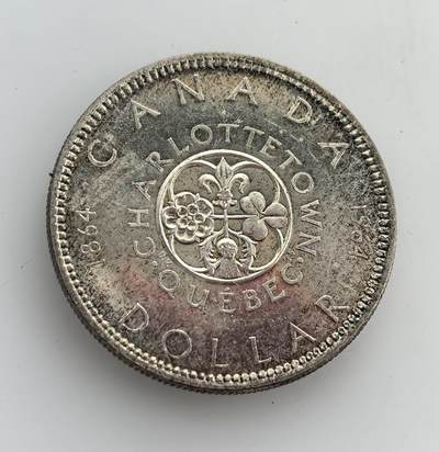 外国优质老铜币纪念币银币专场，周六晚上九点倒数截拍，满百包邮，节前出差在外，5月3日统一发货,可寄存半年，喜欢朋友微信扫描二维码可直接参拍 加拿大1964年联邦百年纪念银元，纪念 1864 年夏洛特敦与魁北克会议，见证了加拿大走向联邦建国的关键历程。