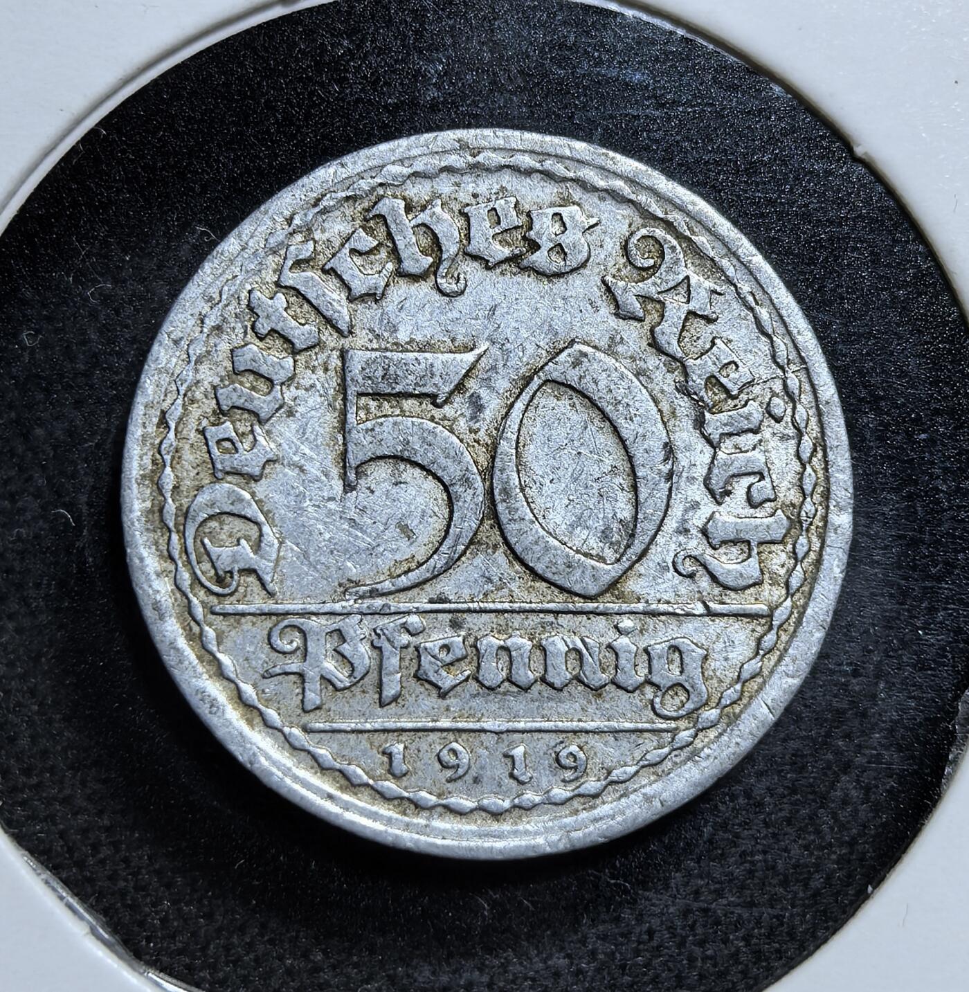 外国优质老铜币纪念币银币专场，周六晚上九点倒数截拍，满百包邮，节前出差在外，5月3日统一发货,可寄存半年，喜欢朋友微信扫描二维码可直接参拍