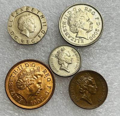 文馨钱币收藏第 302 场，国外回流老铜币，中东阿拉伯地区，拉美等国货币，30 号 1 号二连拍，长期接代拍业务，预计 4 月 4-5 号发货 好品英国 1-20 便士 5 枚