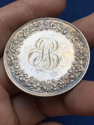 《竞宝斋》第485场 周日，周一，周二 3场连拍 （全场包邮）20级店铺 欢迎送拍 法国结婚纪念银章，31.4g，41mm，油灯边铭