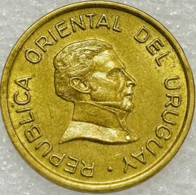 文馨钱币收藏第 302 场，国外回流老铜币，中东阿拉伯地区，拉美等国货币，30 号 1 号二连拍，长期接代拍业务，预计 4 月 4-5 号发货 好品 1994 年乌拉圭 1 比索铜币，独年份版