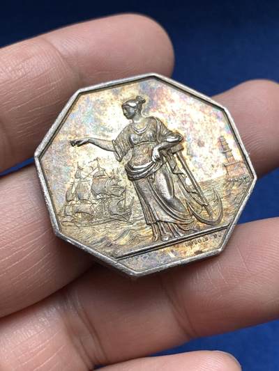 《竞宝斋》第485场 周日，周一，周二 3场连拍 （全场包邮）20级店铺 欢迎送拍 法国马赛保险商会议八角银质代币，19.95g，33.6mm，油灯边铭