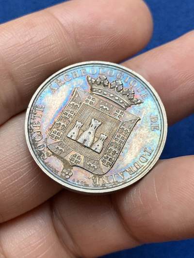 《竞宝斋》第485场 周日，周一，周二 3场连拍 （全场包邮）20级店铺 欢迎送拍 法国图赖讷考古协会纪念银章 10.25克 28.5mm 蜜蜂银标