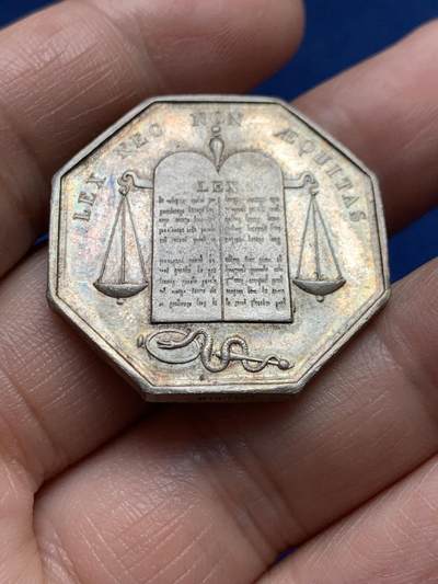 《竞宝斋》第485场 周日，周一，周二 3场连拍 （全场包邮）20级店铺 欢迎送拍 法国八角银章，皮蒂维耶斯公证人，16.02g，30.7mm，蜜蜂边铭