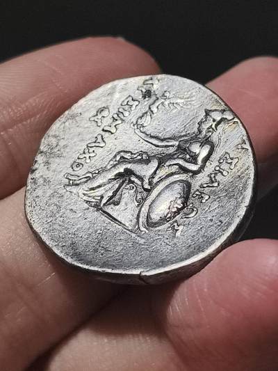 星盘世界钱币 5.2年度精品币大拍 一周年抽奖活动 经典！古希腊亚历山大大帝公羊角雅典娜女神四德银币，公元前305-前281年发行，面值四德拉克马。古希腊钱币中的名誉品，由色雷斯的继业者利希马柯斯发行，风格很不错的一枚，表面很温润，背面女神的盾牌细节很好