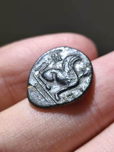 星盘世界钱币 5.2年度精品币大拍 一周年抽奖活动 艺术性强！稀有！古希腊 - 特洛亚斯 · 吉尔吉斯（Troas. Gergis）铜币，公元前350–300年；正面：西比尔女巫赫罗菲勒头像，近乎正面背面：斯芬克斯坐像向右