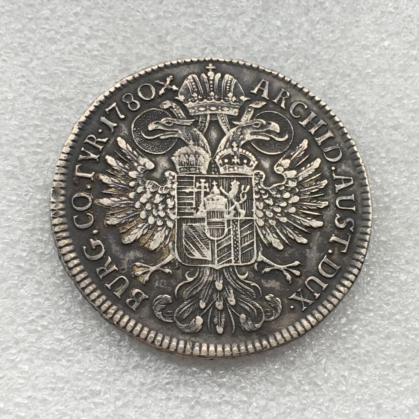 世界钱币专场拍卖 每周二开拍