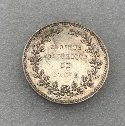 世界钱币专场拍卖 每周二开拍 19世纪法国盾徽银章