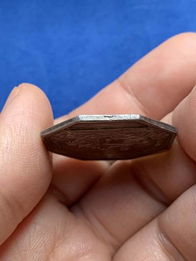 《竞宝斋》第485场 周日，周一，周二 3场连拍 （全场包邮）20级店铺 欢迎送拍 法国双面神亚努斯八角银质代币，“夜晚带来游戏和欢乐”，12.08g，30.1mm，神灯边铭