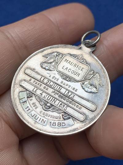 《竞宝斋》第485场 周日，周一，周二 3场连拍 （全场包邮）20级店铺 欢迎送拍 法国圣餐洗礼纪念银章 7.45克 33mm